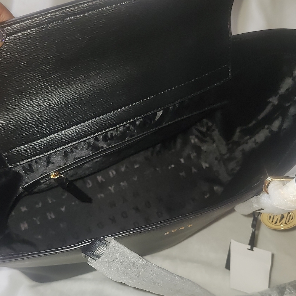 DKNY Classic Black Tote Bag - Picture 6 of 9